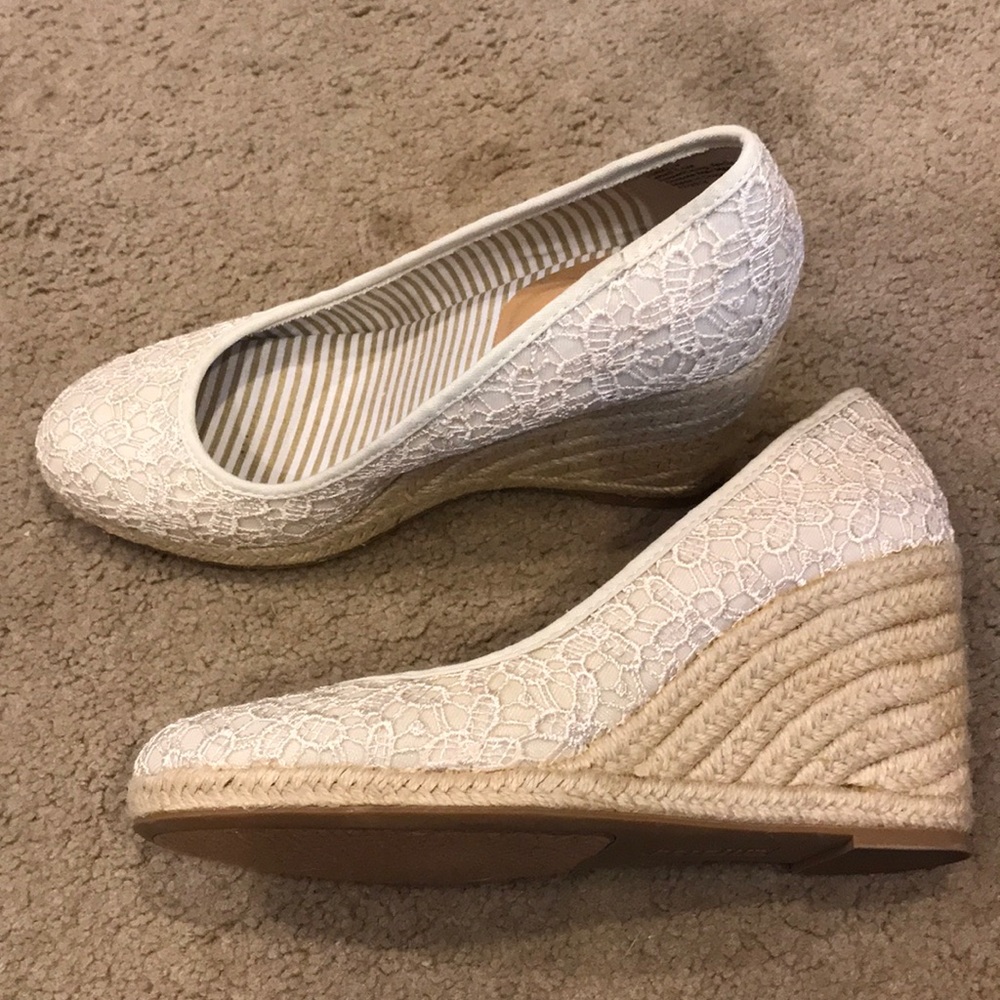 Unlisted women’s close toed espadrilles